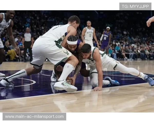 NBA内线巨兽五盖帽封天，网友称其禁区守卫神
